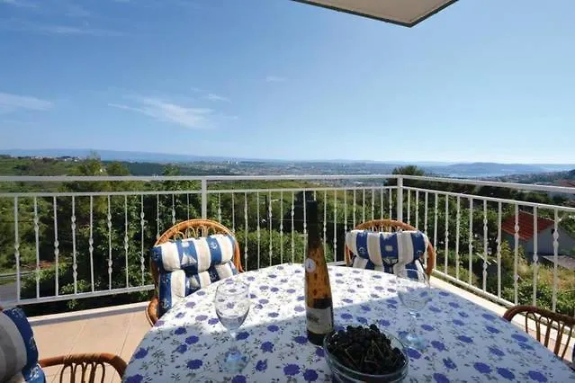 Apartment Family 4-Bdr Apartment With Pool *