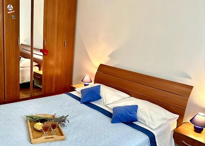 Family 4-Bdr Apartment With Pool Klis